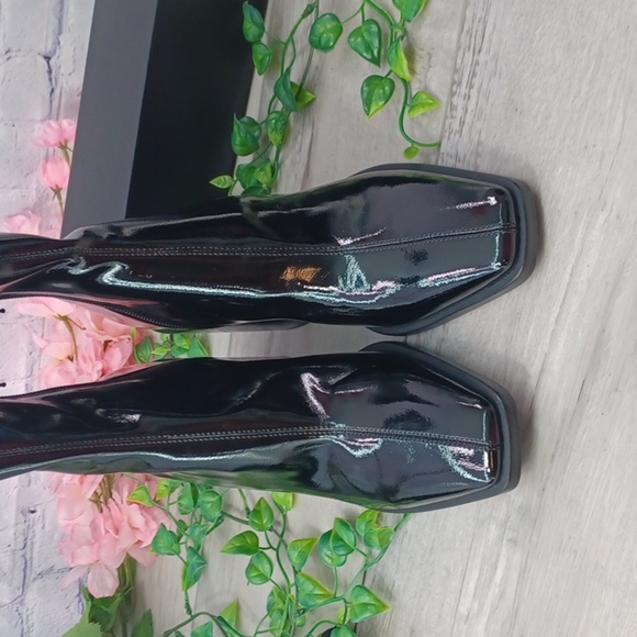 Steve Madden Rolfe Block Heel Bootie NWOB - Picture 3 of 8